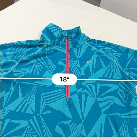 LNike Dri Fit Element 1/4 Zip Running Top Blue geometric Women's size large - Picture 6 of 10